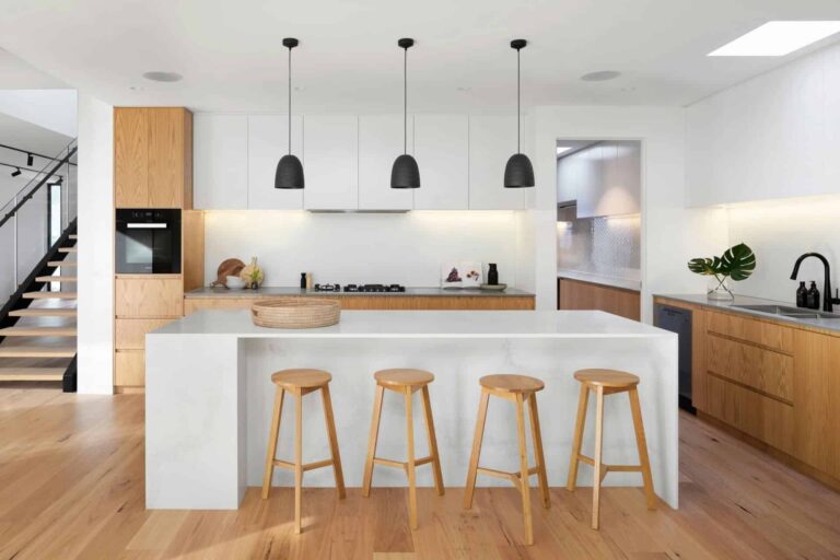 Rumah Kecil Nampak 2 Kali Lebih Luas? Ini 8 Cara Bijak Buat Rumah Sempit Jadi Lapang, Terang & Mewah | RumahHQ 2 rumahhq kontraktor bina ubahsuai rumah unsplash7 50
